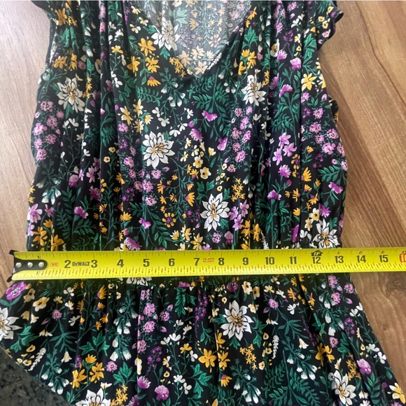 Old Navy Floral Sundress, Excellent Condition. Women’s size M, Lightweight - Picture 5 of 5